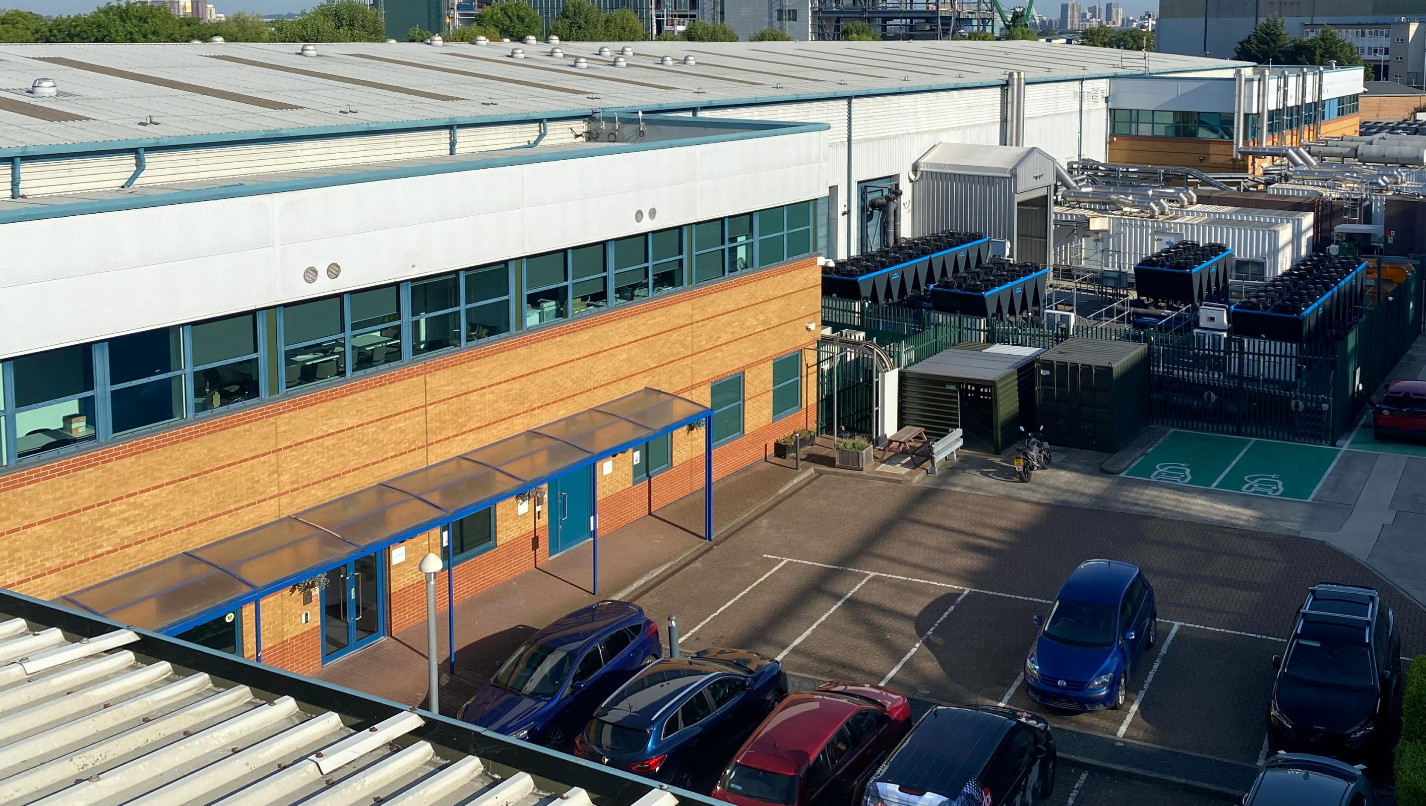 Tier Three Data Centre Facility in London West | Colt DCS