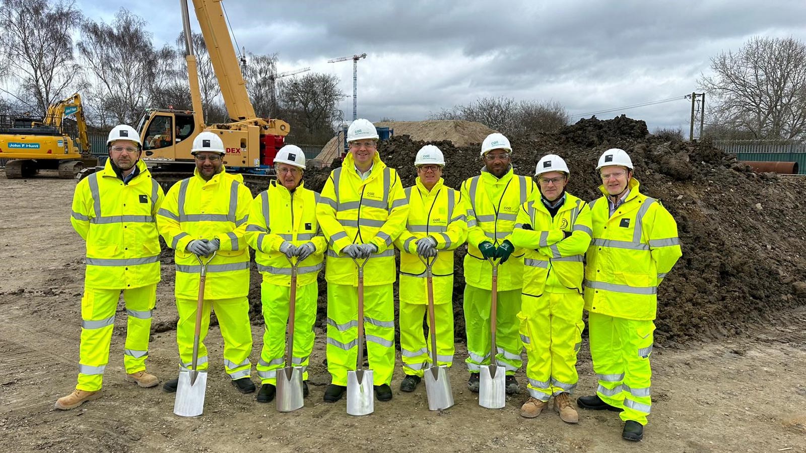 ロンドン４起工式